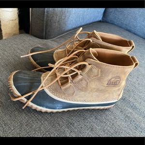 Sorel puddle boots
